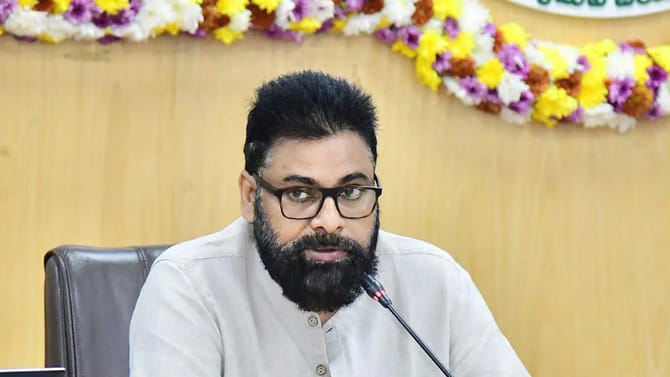 పవన్ కల్యాణ్‌కు శస్త్రచికిత్స