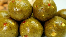 పెసరపప్పు లడ్డు.. ఎండాకాలంలో తినాల్సిన హెల్దీ స్నాక్..