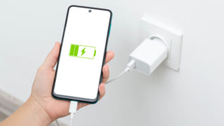 తక్కువ ఛార్జింగ్‌ ఉన్నప్పుడు కాల్స్‌ మాట్లాడితే ఏమవుతుంది? తెలిస్తే జన్మలో అలా చేయరు!