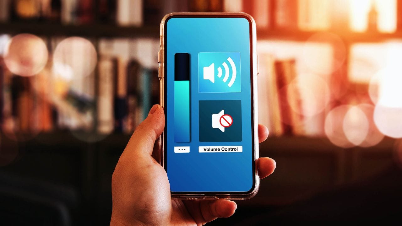 మెసేజెస్‌కు మీ ఫ్రెండ్ లేట్ రిప్లై ఇస్తున్నాడా? మొబైల్ సైలెంట్‌లో పెట్టే వారి గురించి తెలుసా