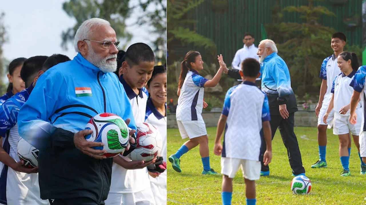 ఫుట్‌బాల్ స్పైక్స్‌తో మైదానంలోకి ప్రధాని మోదీ.. యువ మిత్రులతో ఆటపాట!