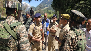 బాణాసంచా తయారీ కేంద్రంలో భారీ పేలుడు.. ఆరుగురు దుర్మరణం.. వీడియో చూస్తే వణకాల్సిందే..