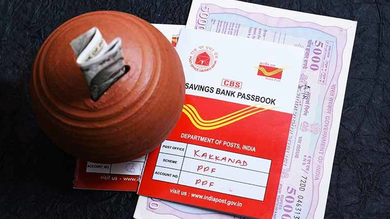 అదేవిధంగా 15 సంవత్సరాల కాలంలో మీరు ప్రతి సంవత్సరం ఏప్రిల్ 1 నుండి 5 మధ్య పెట్టుబడి పెడితే మీ మొత్తం రూ.22.5 లక్షల పెట్టుబడి సుమారుగా రూ.40.68 లక్షలు అవుతుంది. అయితే మీరు ప్రతి సంవత్సరం పెట్టుబడి పెట్టడాన్ని ఆలస్యం చేస్తే, మీరు సుమారుగా రూ.37.80 లక్షలు మాత్రమే కూడబెట్టుకుంటారు. అంటే సుమారుగా రూ.3 లక్షల నష్టం వస్తుంది. 