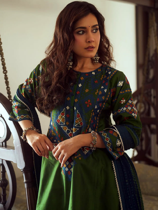 అందాల  రాశికి  హిట్ ఇంకెప్పుడు వస్తుందో..