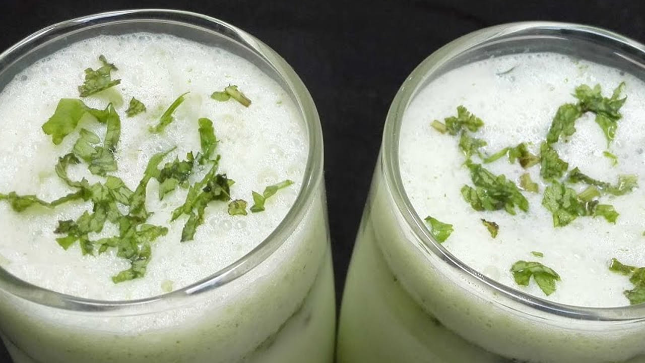 ఇక్కడే ఇంకో కొత్త సూపర్ ట్విస్ట్ ఉంటుంది. కొద్దిగా మజ్జిగ లేదా పెరుగు వేసి మిక్స్ వేస్తే ఈ టెస్ట్ కి మంచి రుచి వస్తుంది. చివర్లో  యాలకుల పొడి వేసి  బాగా కలుపుకోవాలి.