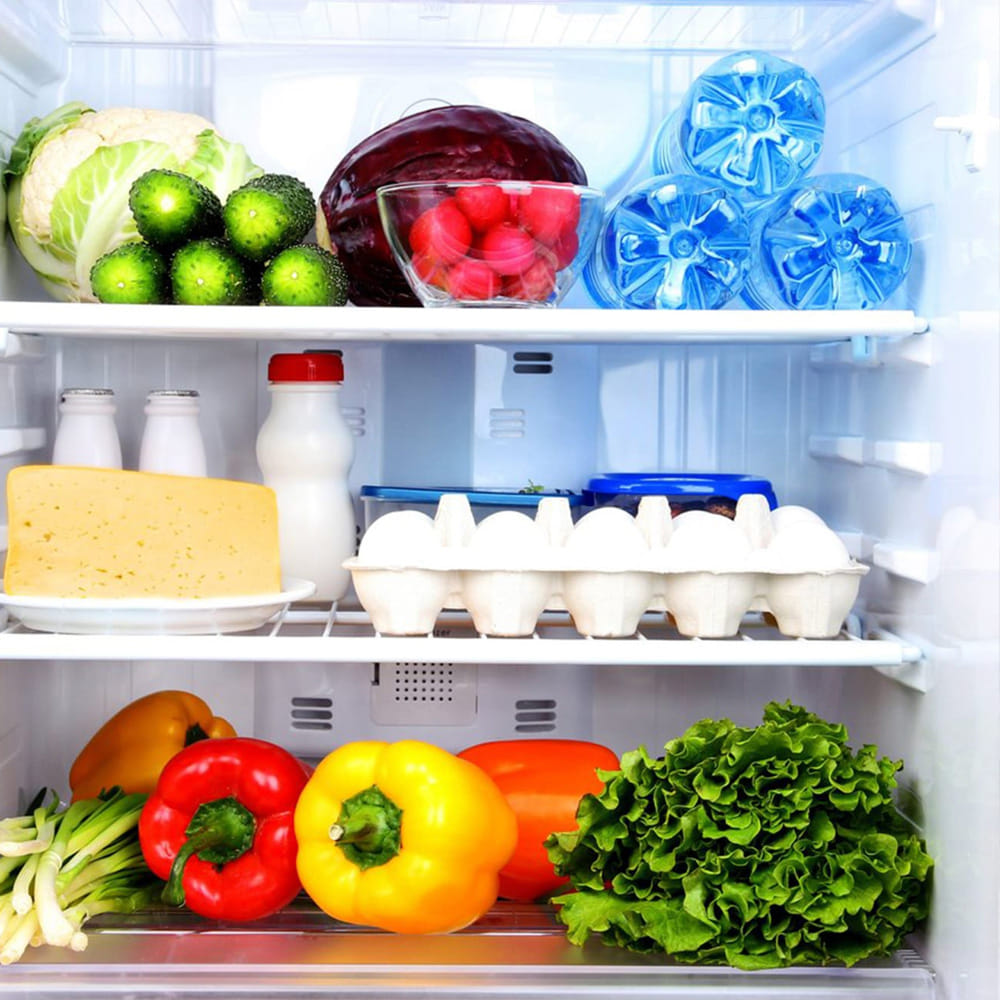  అరటిపండ్లు, బంగాళదుంపలు, ఉల్లిపాయలు వంటివి ఫ్రిజ్‌లో పెట్టకూడదు. ఇవి త్వరగా ఫంగస్ పెరిగే అవకాశం ఉంది.  టమోటాలలో పులుపు శాతం ఎక్కువగా ఉండటం వల్ల, వాటిని సరిగ్గా నిల్వ చేయకపోతే బ్లాక్ ఫంగస్ ఏర్పడవచ్చు. పచ్చి టమోటాలు తినేటప్పుడు జాగ్రత్తగా ఉండాలి.
