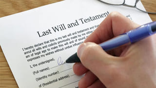 Hyundai: హ్యుందాయ్ నుంచి అదిరిపోయే ఈవీ.. ఒక్కసారి ఛార్జ్ చేస్తే 496 కి.మీ రేంజ్.. బడ్జెట్‌ ధరల్లోనే..