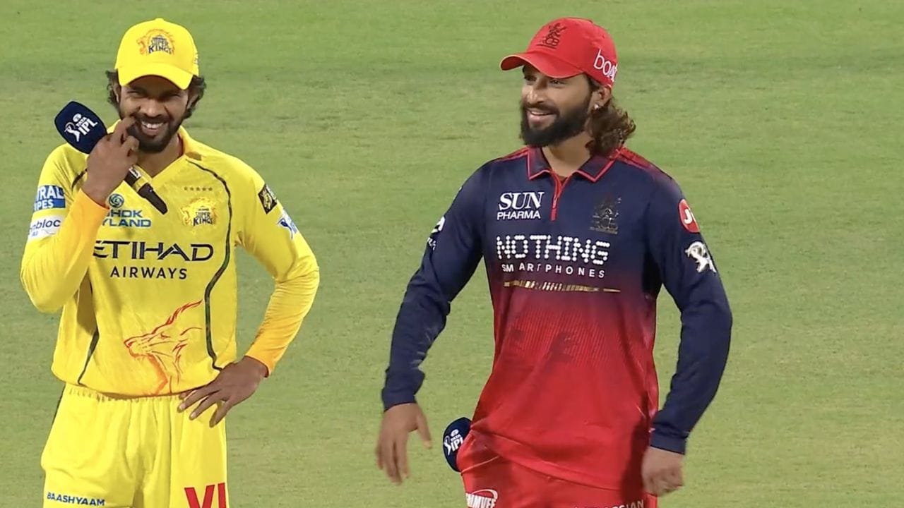 RCB vs CSK Playing XI: టాస్ గెలిచిన చెన్నై.. హ్యాట్రిక్ ఓటమి తప్పేనా.. ప్లేయింగ్ 11లో కీలక మార్పు?