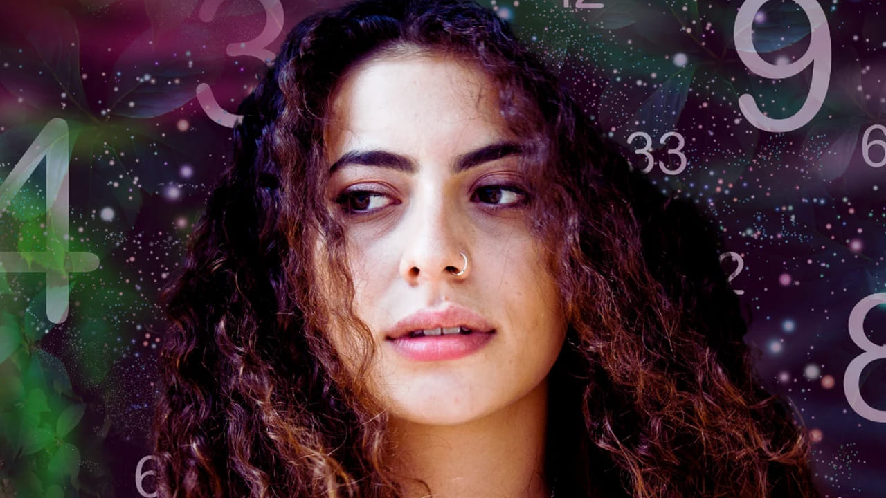 అదే విధంగా ఎస్ అనే అక్షరంతో పేరు మొదలు అయ్యే వ్యక్తులకు సహాయం చేసే గుణం ఎక్కువగా ఉంటుంది. వీరు ఎలాంటి పరిస్థితుల్లో ఉన్నా సరే ఎదుటి వారికి సహాయం చేయడానికి మాత్రం ముందుంటారు. కష్టాలను దాటుకుంటూ ముందుకు వెళ్తారు. జీవితంలో గొప్ప స్థాయిలో ఉంటారు.