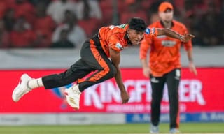 IPL 2026 : అరంగేట్రంలోనే ఆటగాళ్ల అరాచకం.. 8 వికెట్లతో రాజస్థాన్ నడ్డి విరిచిన హైదరాబాద్ యువ కెరటాలు