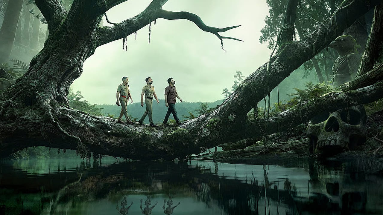 సినిమా కథ.. ఒక దట్టమైన అడవి. అందులోకి ప్రవేశించిన వారు తిరిగి రారని ఆ ప్రాంత ప్రజలు నమ్ముతారు. కేరళ-తమిళనాడు సరిహద్దులో ఉన్న ఆ అడవిలో చిక్కుకుపోయిన ఒక పోలీస్ అధికారిని రక్షించడానికి ముగ్గురు పోలీసు అధికారులు వెళ్తారు. కానీ ఆ అడవిలో జరుగుతున్న సంఘటనలు ఆ పోలీసులను బెదిరిస్తాయి. వారు దాని నుండి కోలుకోవడానికి పోరాడతారు.