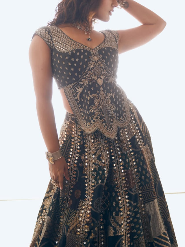 పవన్‏తో బ్లాక్ బస్టర్.. రామ్ చరణ్‏తో స్పెషల్ సాంగ్.. బ్యూటీకి ఛాన్స్