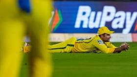 సూపర్‌మ్యాన్ తరహాలో అదిరిపోయే క్యాచ్ పట్టిన సర్ఫరాజ్ ఖాన్