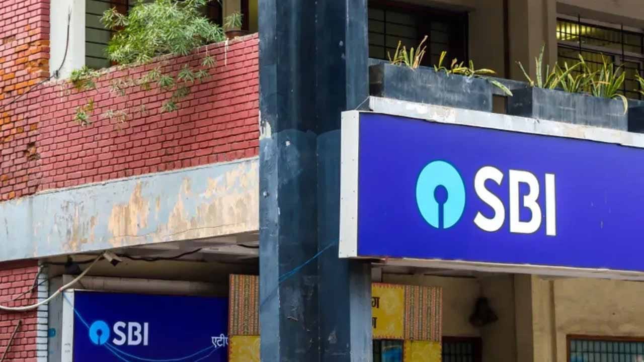 సామాన్య పౌరుల కోసం: ఒక సామాన్య పౌరుడు రూ.4,00,000 డిపాజిట్ చేసి 5 సంవత్సరాలకు అంటే మెచ్యూరిటీ సమయంలో అతనికి రూ.1,40,071 వడ్డీ లభిస్తుంది. అంటే అతనికి మొత్తం రూ.5,40,071 రాబడి వస్తుంది.