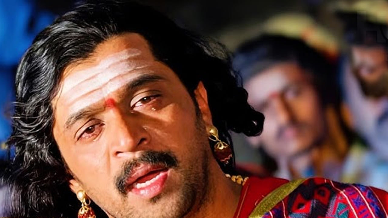 సంవత్సరాలు గడిచినా ఈ పాటకు ఉన్న క్రేజ్ మాత్రం ఇప్పటికీ తగ్గలేదు. చాలా మంది తమ స్టేటస్‌లో ఇప్పటికీ ఈ పాటను మొగిస్తూనే ఉంటున్నారు. దీంతో ఈ సాంగ్ నెట్టింట ట్రెండింగ్ భక్తి సాంగ్‌గా వైరల్ అవుతుంది. ఇక హంసలేఖ సంగీతం అందించిన ఈ పాటను శంకర్ మహదేవన్ పాడారు, వేద వ్యాస సాహిత్యం అందించారు.