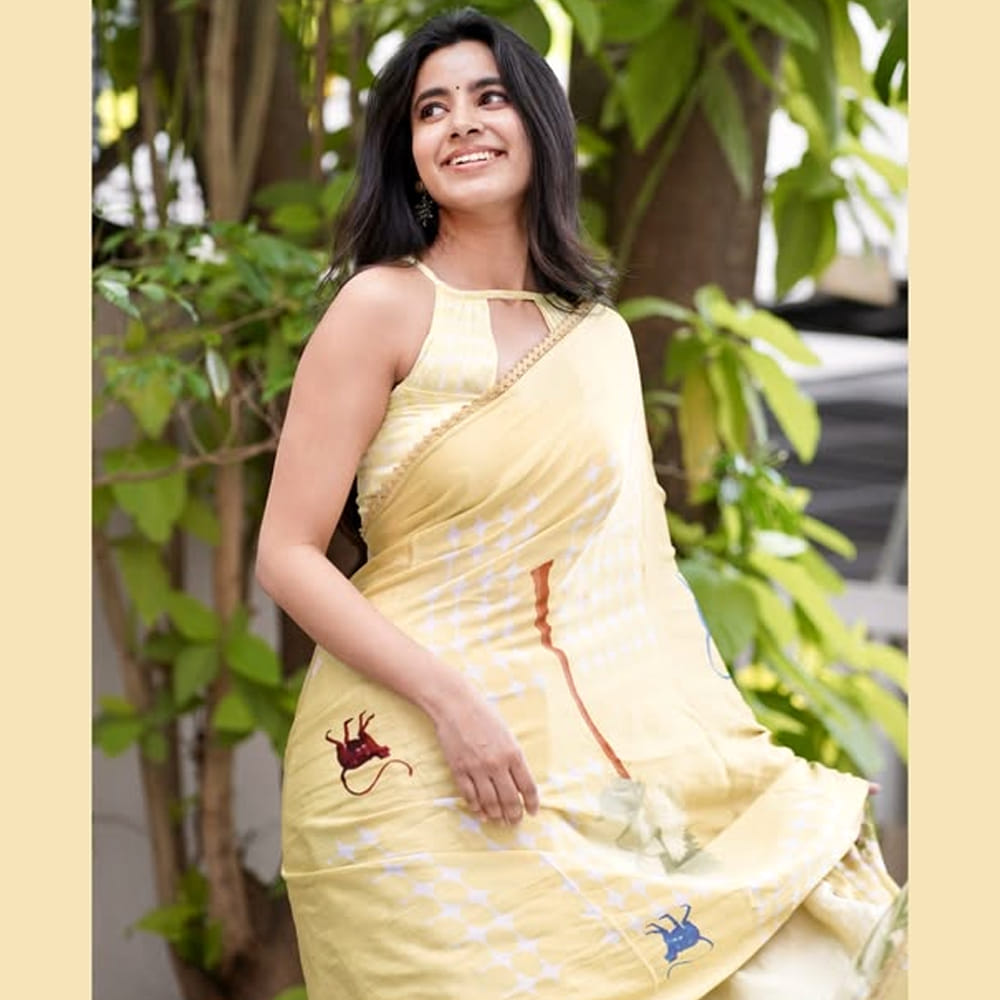 ఈ ముద్దుగుమ్మ 2024లో విడుదలైన "అంబాజీపేట మ్యారేజి బ్యాండు" చిత్రంతో హీరోయిన్గా తెలుగు సినిమా పరిశ్రమలోకి అడుగుపెట్టింది. అంబాజీపేట మ్యారేజి బ్యాండు చిత్రంలో ఆమె సుహాస్ సరసన లక్ష్మి పాత్రలో నటించి, తన నటనతో విమర్శకుల ప్రశంసలు అందుకుంది.