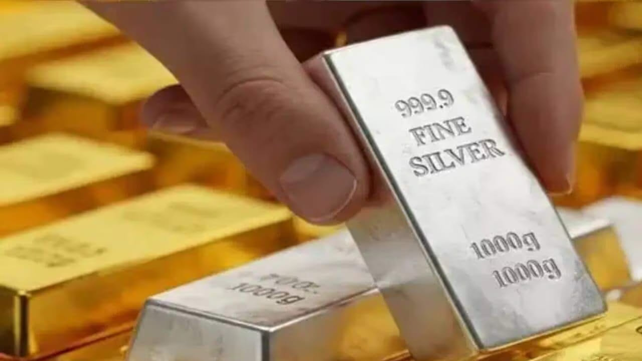 ఈ క్రమంలో బంగారం, వెండి డిమాండ్‌పై పెరుగుదల ఒత్తిడిని కల్గిస్తోంది. ఇక డాలర్ బలపడితే పెట్టుబడిదారులు దాని నుంచి తమ పెట్టుబడులను మళ్లించేవారు. అయితే డారల్ బలహీనపడితే బంగారం, వెండిపై పెట్టుబడులు పెడతారు. దీంతో వల్ల వీటి ధరలు పెరుగుతాయి. 