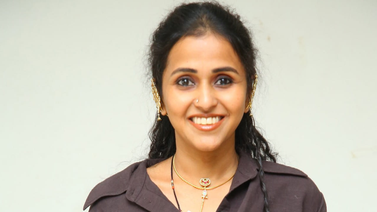 Smita: ఎంత గొప్ప మనిషండీ ఆ హీరో.. పిల్లాడి వైద్యం కోసం ఒక్క మెసేజ్ చేస్తే..