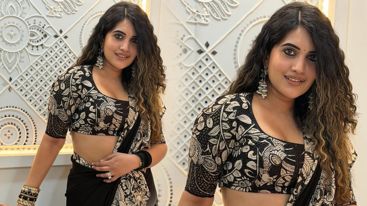 గంటల కొద్దీ నిలబడటం కష్టమైనప్పటికీ కుటుంబం కోసం ఆ పనిని కొనసాగించారు. ఆర్థిక పరిస్థితులే ఆమెను తిరిగి ఇండస్ట్రీ వైపు నడిపించాయి. ఈసారి నటిగా కాకుండా యాంకర్ గా తన అదృష్టాన్ని పరీక్షించుకున్నారు. తన వాక్చాతుర్యంతో అనతి కాలంలోనే మంచి గుర్తింపు తెచ్చుకున్నారు.