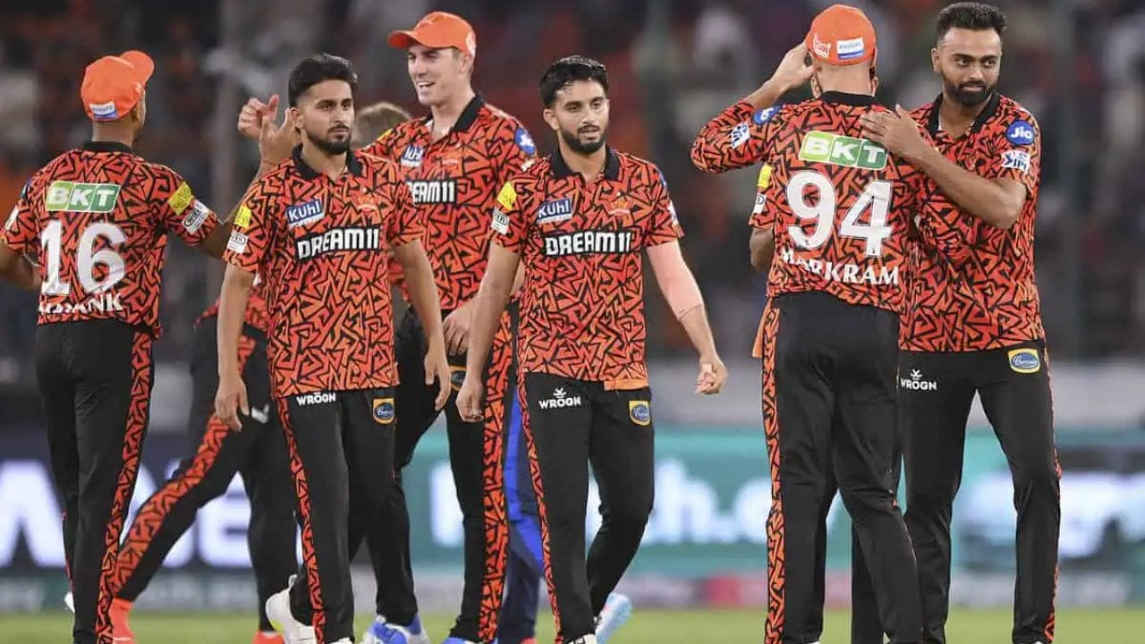 SRH Captain: సన్రైజర్స్కు భారీ ఊరట.. ఆ రోజే హైదరాబాద్కు ప్యాట్ కమిన్స్.. ప్రత్యర్థులకు ఇక వణుకే..! SRH Captain: సన్రైజర్స్కు భారీ ఊరట.. ఆ రోజే హైదరాబాద్కు ప్యాట్ కమిన్స్.. ప్రత్యర్థులకు ఇక వణుకే..!