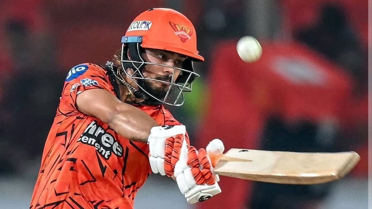 కొత్త కెప్టెన్ నేతృత్వంలో సన్‌రైజర్స్ హైదరాబాద్ ఈ సీజన్‌లో మిశ్రమ ఫలితాలను చవిచూస్తోంది. రాయల్ ఛాలెంజర్స్ బెంగళూరుతో జరిగిన తొలి మ్యాచ్‌లో భారీ పరాజయాన్ని మూటగట్టుకుంది. ఆ మ్యాచ్‌లో ఇషాన్ అద్భుతంగా ఆడినప్పటికీ, ప్రత్యర్థి కేవలం 16 ఓవర్లలోనే లక్ష్యాన్ని ఛేదించింది. ఆ తర్వాత కోల్‌కతా నైట్ రైడర్స్ పై ఘన విజయం సాధించి తిరిగి పుంజుకుంది. హైదరాబాద్. 