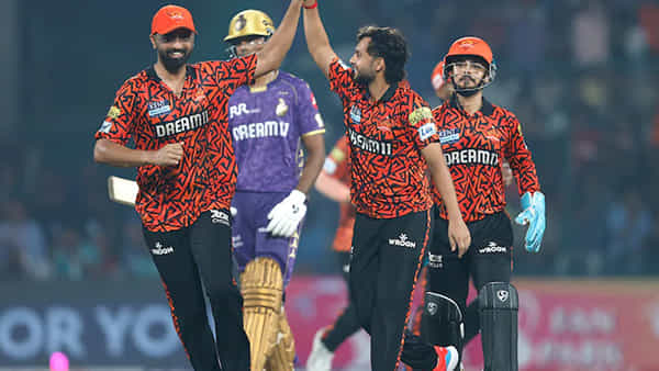 KKR vs SRH IPL 2026 Result: తొలుత బ్యాటర్లు, ఆతర్వాత బౌలర్లు.. కేకేఆర్ను చిత్తు చేసిన హైదరాబాద్..