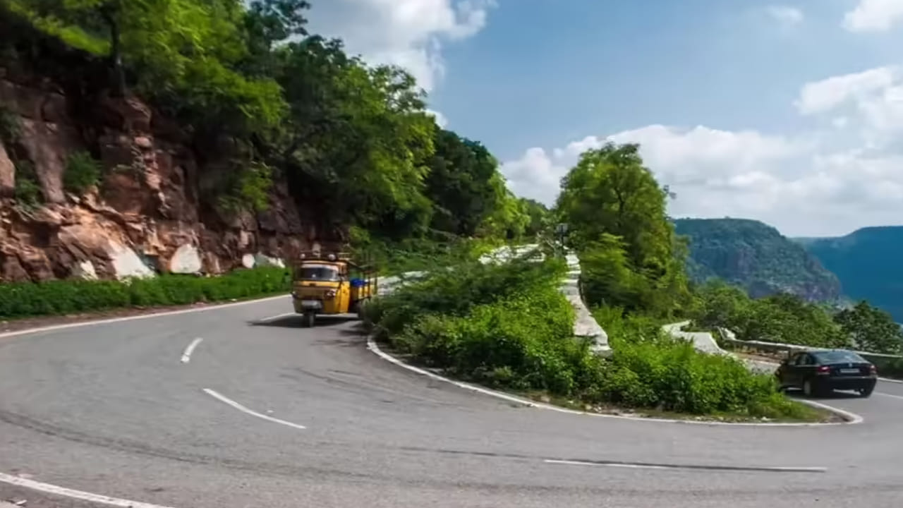 Srisailam: శ్రీశైలం వెళ్లేవారికి పెద్ద ఊరట.. ఘాట్ రోడ్డులో భారీ ఎలివేటెడ్ కారిడార్.. ఇక ఆగాల్సిన పనే లేదు..