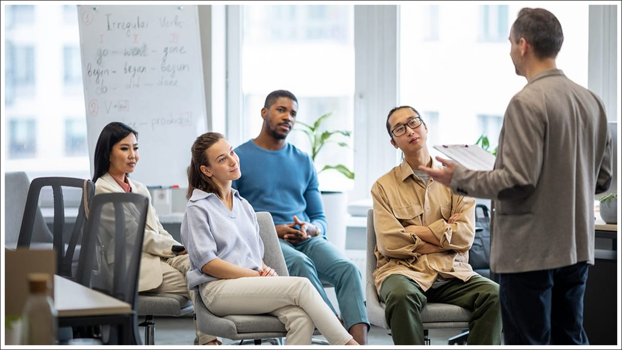 Success Mantra: మీ జీవితంలో ఈ 5 మంది వ్యక్తులు ఉన్నారా? అయితే విజయం మీ సొంతమే!