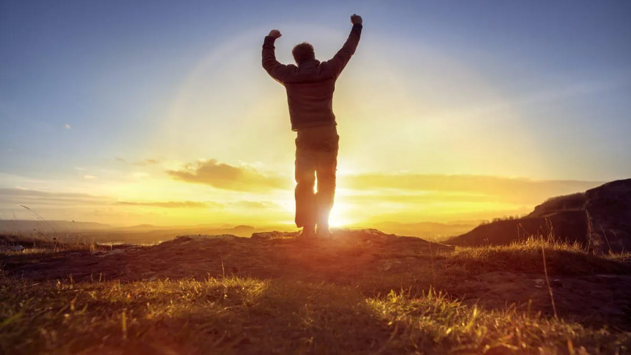 21 రోజుల పాటు తప్పుడు వ్యక్తులకు, చెడు అలవాట్లకు దూరంగా ఉండటానికి ప్రయత్నించండి. మీరు వరుసగా 21 రోజుల పాటు ఇలా చేయగలిగితే మీ జీవితంలో ఎన్నో సానుకూల మార్పులు వస్తాయి. అలాగే, మీ ఆలోచనా పరిధిని కొంచెం విస్తరించుకోండి. ఉన్నతంగా సానుకూలంగా ఆలోచించండి.