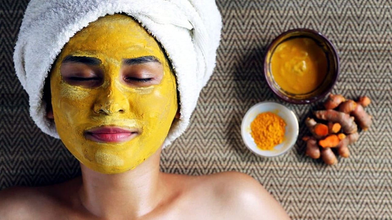 Summer Skincare: ఎండ వల్ల ముఖం నల్లగా మారిందా? ఈ నాచురల్ ఫేస్ ప్యాక్ వాడితే పార్లర్‌కు వెళ్లాల్సిన అవసరమే ఉండదు!