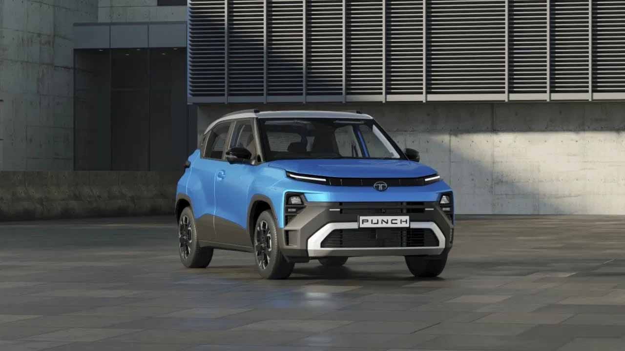  సన్‌రూఫ్‌తో కూడిన టాటా పంచ్ ప్యూర్+ ఎస్ ట్రిమ్ ధర రూ.7.35 లక్షల నుండి ప్రారంభమవుతుంది. ఇందులో సింగిల్-ప్యానెల్ ఎలక్ట్రిక్ సన్‌రూఫ్, 8-అంగుళాల టచ్‌స్క్రీన్ ఇన్ఫోటైన్‌మెంట్ సిస్టమ్, నాలుగు స్పీకర్లు, స్టాండర్డ్‌గా ఆరు ఎయిర్‌బ్యాగ్‌లు, EBDతో కూడిన ABS, ISOFIX చైల్డ్ సీట్ మౌంట్‌లు వంటి ఫీచర్లు ఉన్నాయి. 1.2-లీటర్ పెట్రోల్ ఇంజన్‌తో పనిచేసే ఇది. సుమారుగా 18-20 కి.మీ/లీ మైలేజీని అందిస్తుంది.