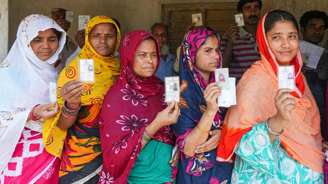 ఓట్ల వర్షం.. తమిళనాడు, బెంగాల్‌లో రికార్డ్ పోలింగ్..