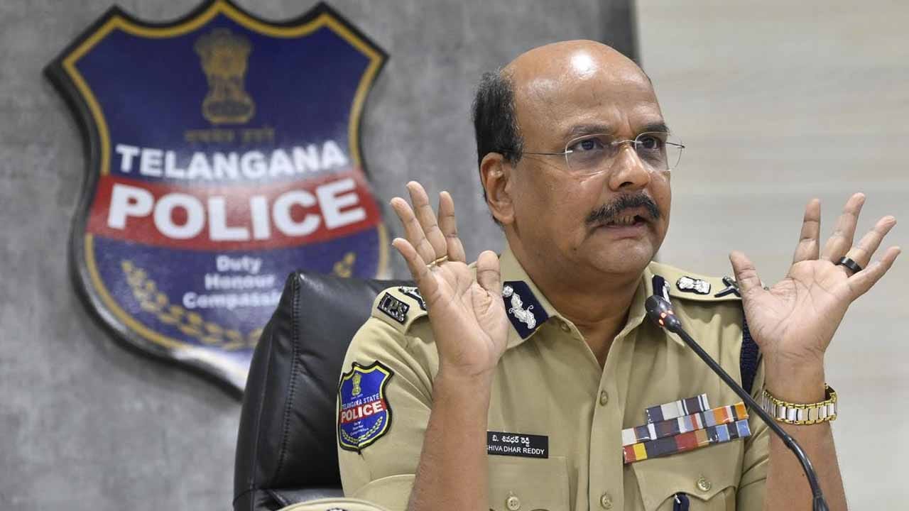 పోలీసులకు తెలంగాణ డీజీపీ స్ట్రాంగ్ వార్నింగ్..! హోంగార్డ్స్ నుంచి ఐపీఎస్‌ల వరకు కఠిన ఆదేశాలు!
