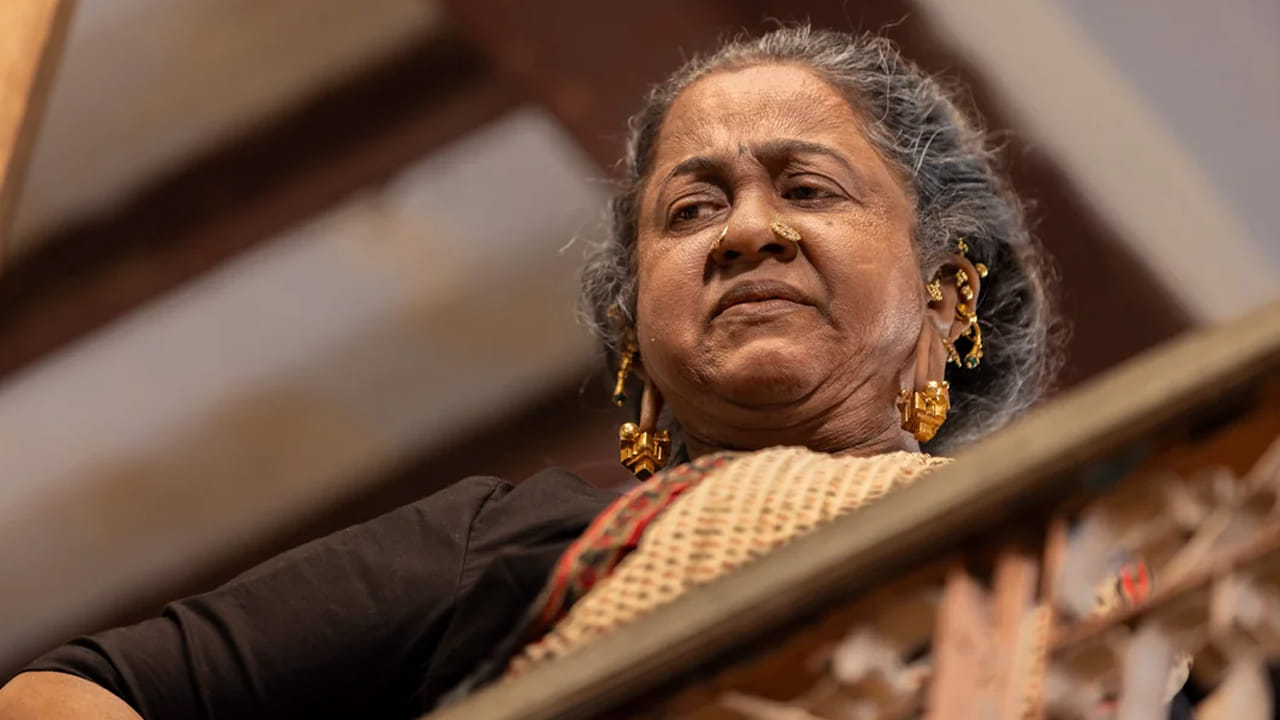 తమిళంలో ఘనవిజయం సాధించిన ఈ చిత్రం ఏప్రిల్ 10 (శుక్రవారం) నుంచి జియోహాట్‌స్టార్ ఓటీటీలో స్ట్రీమింగ్ అవుతున్న సంగతి తెలిసిందే.  కేవలం తమిళంలోనే కాకుండా తెలుగు, కన్నడ, మలయాళం , హిందీ భాషల్లో కూడా అందుబాటులో ఉన్న ఈ మూవీ ఇప్పుడు నెంబర్ వన్ ట్రెండింగ్ లో ఉంది. ముఖ్యంగా ఈ సినిమాను ప్రతి అమ్మాయి చూడాల్సిందే. 