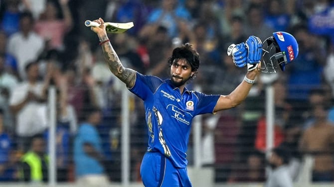 ముంబై గెలుపులో తిలక్ వర్మ సరికొత్త రికార్డు