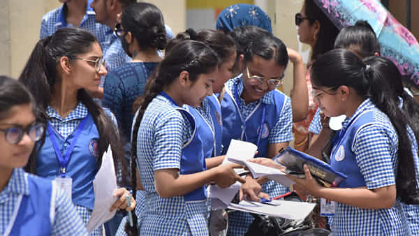 TS 10th Supplementary 2026 Exams: టెన్త్ అడ్వాన్స్డ్ సప్లిమెంటరీ పరీక్షల షెడ్యూల్ విడుదల.. రేపట్నుంచే రీకౌంటింగ్కు ఫీజు చెల్లింపులు