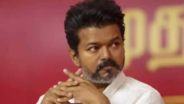 కేసులు వలయంలో చిక్కుకుపోయిన దళపతి.. రాజకీయ రణక్షేత్రంలో నెగ్గుకొచ్చేనా..?