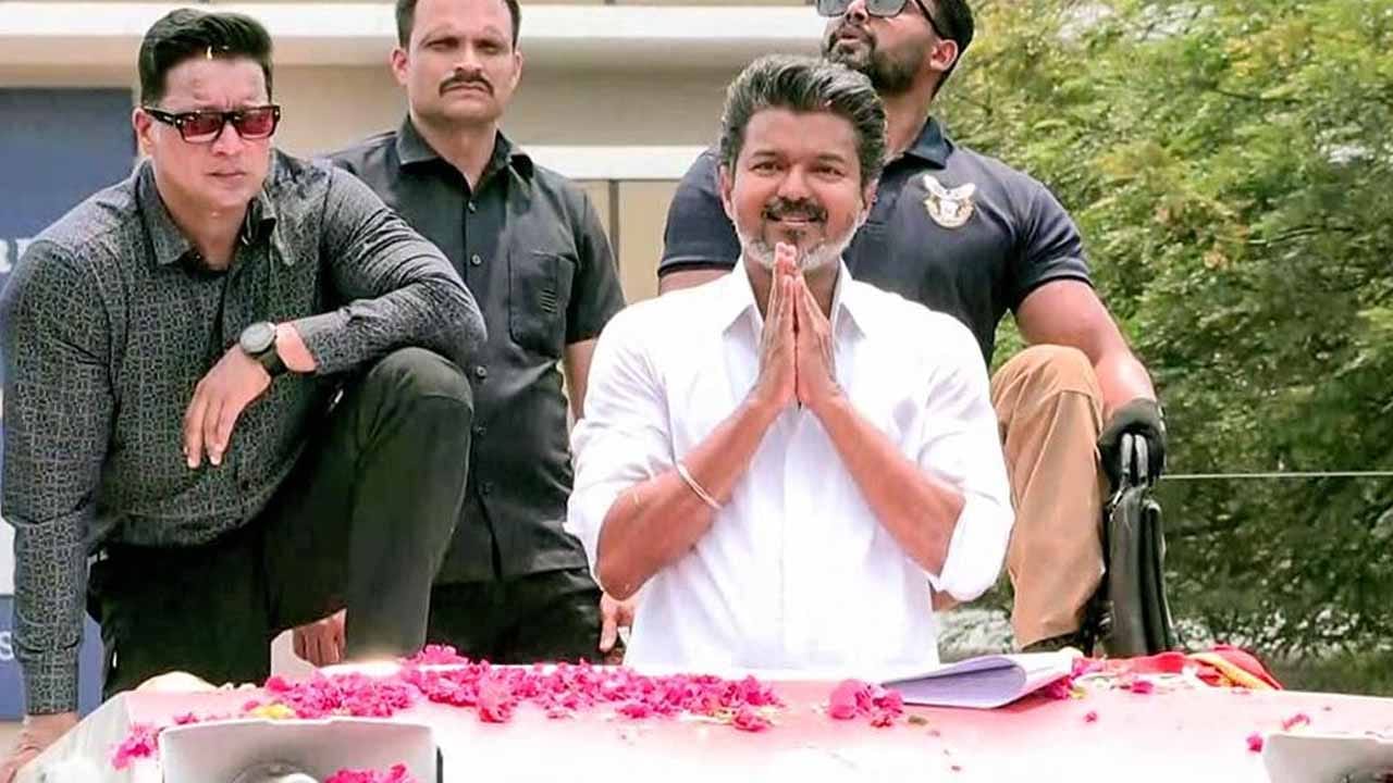 తొలిసారి ఎన్నికల్లో పోటీ.. వివాదరహితుడు, క్లీన్ ఇమేజ్‌తో ఉన్న దళపతిపై ఇన్ని కేసులా..?