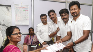 కళ్ళముందే ఏరులై పారిన లారీ లోడ్ బీర్లు.. గుండెలు బాదుకున్న మద్యం ప్రియులు!