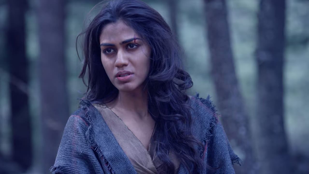 ప్రస్తుతం ఓటీటీలో కొత్త కొత్త కంటెంట్ చిత్రాలు వైరలవుతున్నాయి. ఆద్యంతం కట్టిపడేసే సస్పెన్స్, ఊహించని ట్విస్టులతో సాగే చిత్రాలు చూసేందుకు జనాలు ఆసక్తి చూపిస్తున్నారు. ఇప్పుడు మనం మాట్లాడుకుంటున్న ఓ మూవీ డిజిటల్ ప్లాట్ ఫామ్ లో ట్రెండ్ అవుతుంది. అది పంజాబ్ లో జరిగిన దారుణమైన ఘటన ఆధారంగా తెరకెక్కించారు. ఈ చిత్రానికి IMDBలో 7.9 రేటింగ్ ఉంది. 