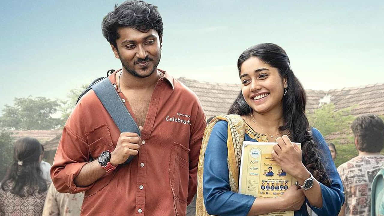 నిజానికి స్టార్ హీరోహీరోయిన్స్ లేకుండా తెరకెక్కించిన ఒక చిన్న సినిమా 100 కోట్ల రూపాయల మార్కును చేరుకోవడానికి చాలా కాలం వేచి ఉండాల్సి వస్తుంది. కానీ ఇప్పుడు మనం మాట్లాడుకుంటున్న ఈ చిత్రం మాత్రం కేవలం 20 రోజుల్లోనే ప్రపంచవ్యాప్తంగా 200 కోట్ల రూపాయలకు పైగా వసూలు చేసి అందరినీ ఆశ్చర్యపరిచింది. ఈ చిత్రం మాలీవుడ్ పరిశ్రమలో ఎన్నో పాత రికార్డులను బద్దలు కొట్టింది. ప్రస్తుతం యావత్ దేశవ్యాప్తంగా ఈ సినిమా గురించే మాట్లాడుకుంటున్నారు.