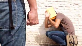 Hyderabad: చెత్త కుప్పలో డైమండ్ రింగ్స్.. కేటుగాడు వేసిన మాస్టర్ ప్లాన్ బెడిసికొట్టిందిలా..