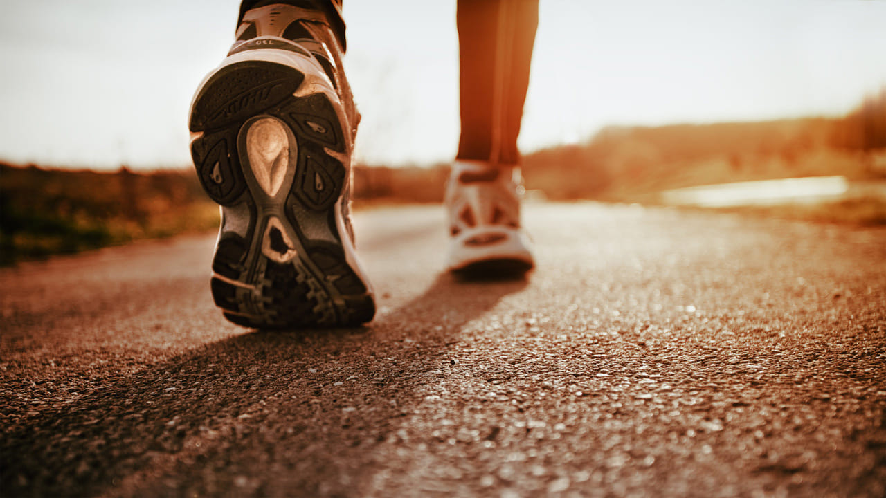 Walking for Weight Loss: రోజూ 1 కిలోమీటర్‌ వాకింగ్‌ చేస్తే.. నెల తర్వాత మీ బరువు ఎంత తగ్గుతుందో తెలుసా?