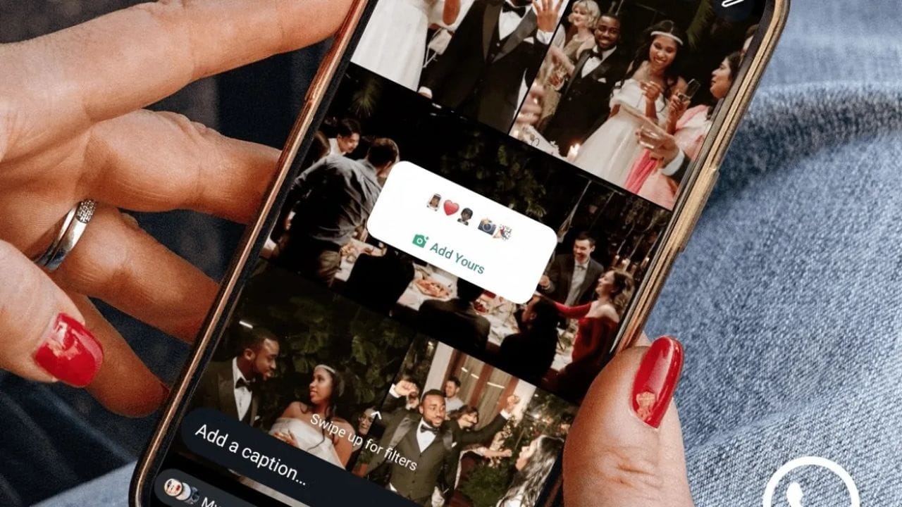 ప్రస్తుతానికి వాట్సాప్ స్టేటస్ ప్రైవసీ కోసం మనకు మూడు రకాల ఆప్షన్లు అందుబాటులో ఉన్నాయి. మై కాంటాక్ట్స్.. ఇది మీ ఫోన్లో సేవ్ అయి ఉన్న అందరికీ స్టేటస్ కనిపిస్తుంది. ఇంకోటి మై కాంటాక్ట్స్ ఎక్సెప్ట్, ఇది మీరు ఎవరినైతే వద్దనుకుంటున్నారో, వారిని మినహాయించి మిగిలిన వారికి కనిపించేందుకు యూజ్ అవుతుంది. ఇక చివరిగా ఓన్లీ షేర్ విత్ మీరు ఎంపిక చేసిన కొద్దిమందికి మాత్రమే స్టేటస్ కనిపిస్తుంది.