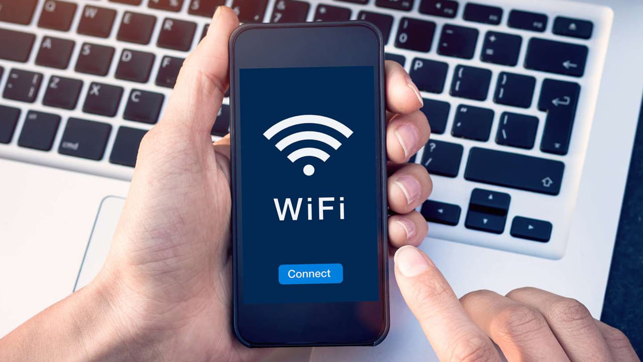 BSNL: వై-ఫై వాడేవారికి బీఎస్‌ఎన్‌ఎల్ అదిరిపోయే ప్లాన్.. రూ.వెయ్యికే 3 నెలల పాటు హైస్పీడ్ ఇంటర్నెట్..