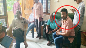 బయటపడుతున్న డిప్యూటీ కలెక్టర్ వందల కోట్ల దోపిడీ..!
