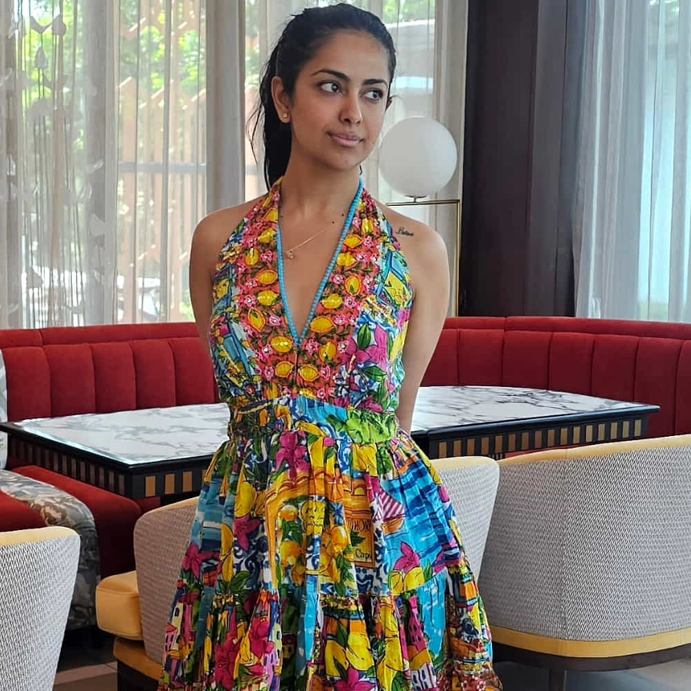 పెళ్లి తర్వాత తమ దాంపత్య జీవితం చాలా సంతృప్తికరంగా ఉందని, ఒకరినొకరు గౌరవించుకుంటూ, ఒకరి ఎదుగుదలకు మరొకరు మద్దతు ఇస్తూ తమ సంబంధాన్ని నిర్వహిస్తున్నామని తెలిపింది. సామాజిక మాధ్యమాల ప్రభావం తమ సంబంధంపై ఉండదని, తాము వాటికి అతీతంగా ఆలోచిస్తామని అవికా తెలిపింది. తామిద్దరూ ఒకరికొకరు చాలా సపోర్ట్ గా ఉంటామని , తమ తల్లిదండ్రుల బంధాన్ని ఆదర్శంగా తీసుకుంటామని అవికా చెప్పుకొచ్చింది. తన భర్త కార్పొరేట్ రంగంలో సీనియర్ ప్రొడక్ట్ మేనేజర్గా పనిచేస్తున్నారని, ఐఐఎం అహ్మదాబాద్ పూర్వ విద్యార్థి అని అవికా తెలిపింది.