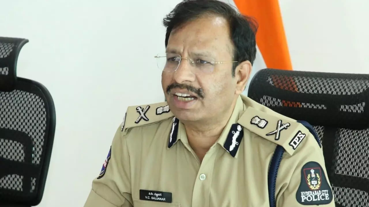 నిబంధనలు అతిక్రమించే వారిపై కఠినంగా వ్యవహరిస్తామని హెచ్చరించారు. పశువధకు సంబంధించి ప్రజల మనోభావాలను దెబ్బతీసేలా లేదా ఉద్రిక్తతలు పెంచేలా సోషల్‌ మీడియాలో రీల్స్‌, వీడియోలు పోస్ట్‌ చేసే వారిపై కఠినమైన క్రిమినల్‌ కేసులు నమోదు చేయాలని అధికారులను ఆదేశించినట్లు వెల్లడించారు. 
