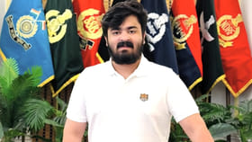పోలీసుల ఎదుట లొంగిపోయిన బండి భగీరథ్‌