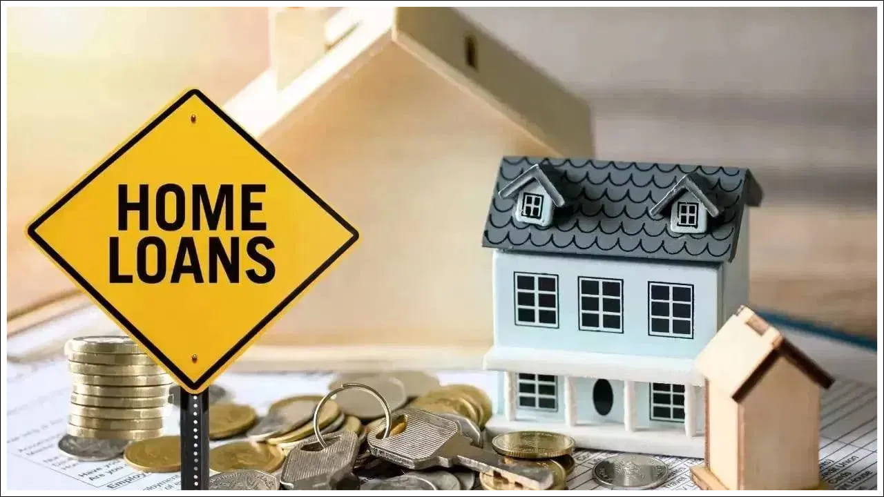  Bank Loan EMI: చాలా మంది సొంత ఇల్లు అనే కలను నెరవేర్చుకోవడానికి ఇల్లు కట్టుకోవడానికి లేదా కొనడానికి బ్యాంకుల నుండి గృహ రుణాలు తీసుకుంటారు. అయితే, ఆ రుణ భారం దాన్ని తిరిగి చెల్లించేటప్పుడే తెలుస్తుంది. రుణాన్ని త్వరగా, సులభంగా ఎలా తిరిగి చెల్లించాలో తెలియక చాలా మంది ఇబ్బంది పడుతుంటారు.